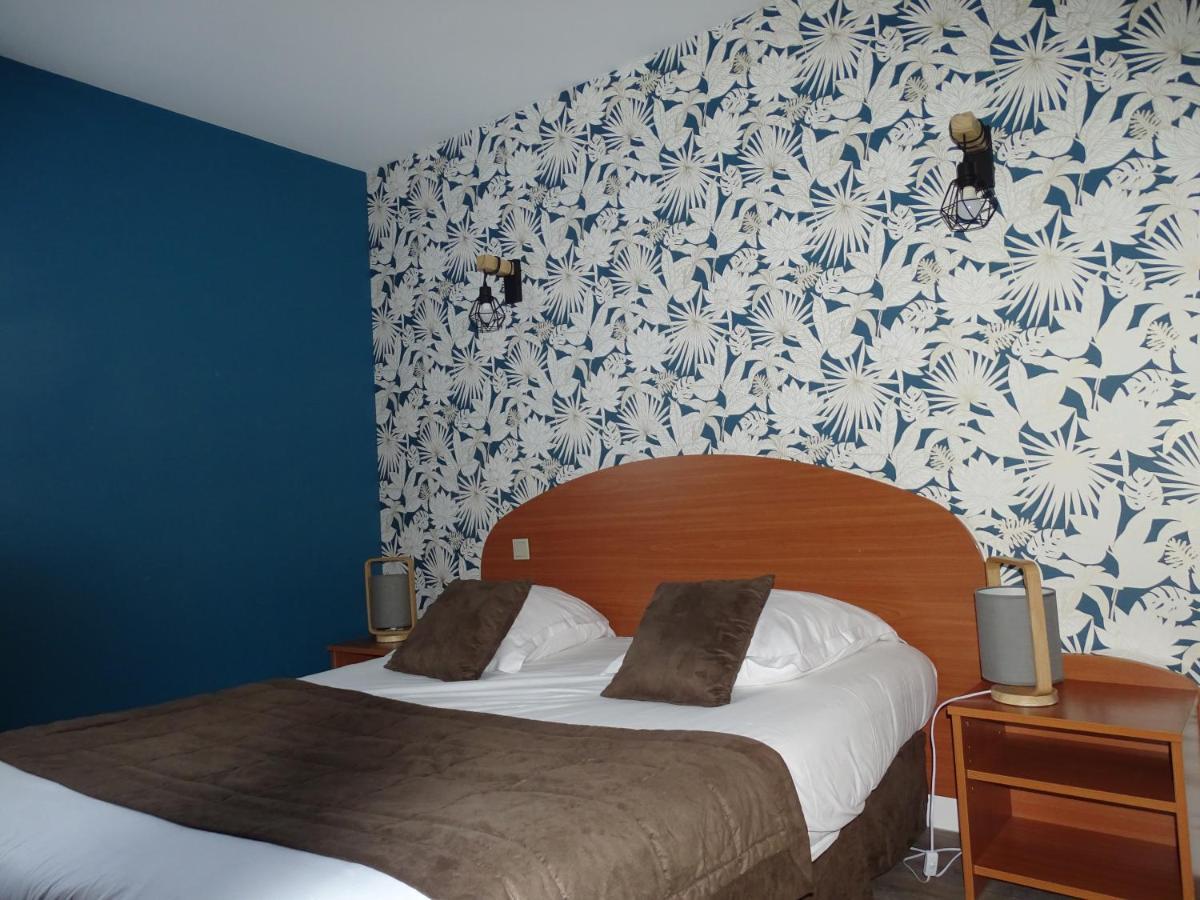 Logis Hotel Les 3 Marchands Bressuire Eksteriør bilde